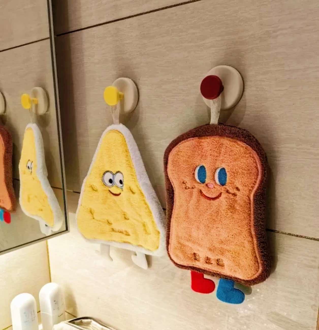 Home Bathroom Supplies - 韓国風のかわいい漫画柄装飾ハンギングハンドタオル、厚手のコーラルフリース、速乾性、吸水性があり、バスルームやキッチンに最適