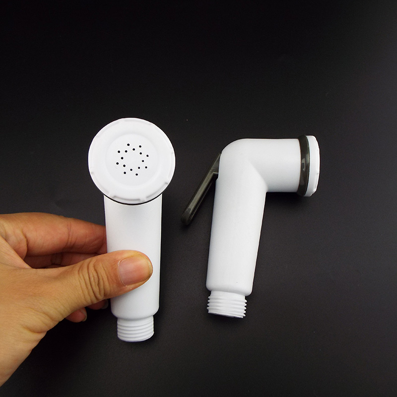白いプラスチック製トイレビデスプレーガン、2つのモード、クリ - Home Bathroom With Two Toilets のレビューと価格